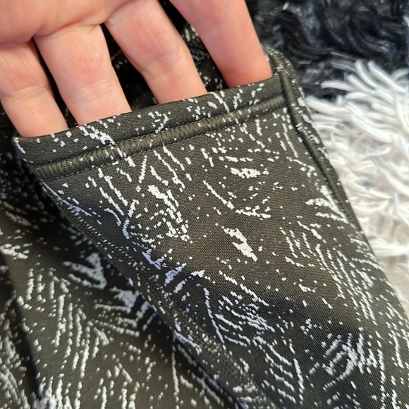 All In Motion Olive Green Winter Weight Patterned Leggings, Medium - Picture 3 of 6